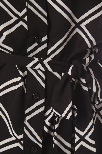 Camisa larga con diseño a cuadros negro