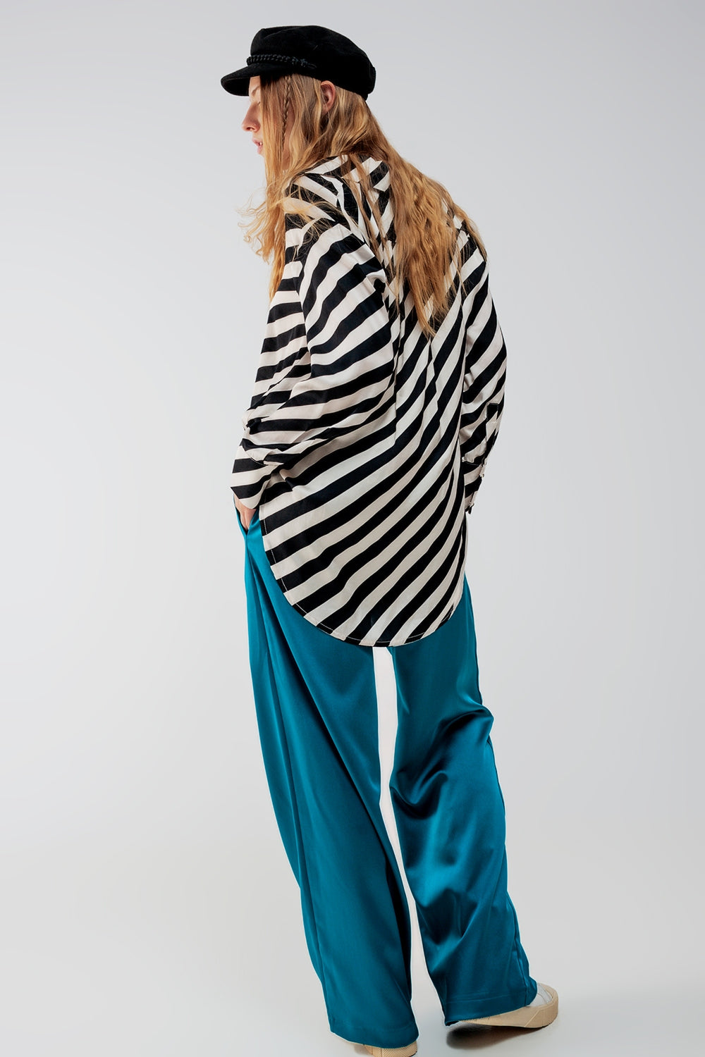 Camisa oversize a rayas abotonada