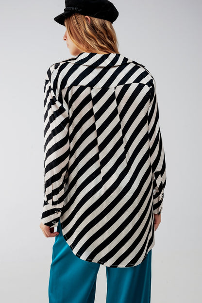 Camisa oversize a rayas abotonada