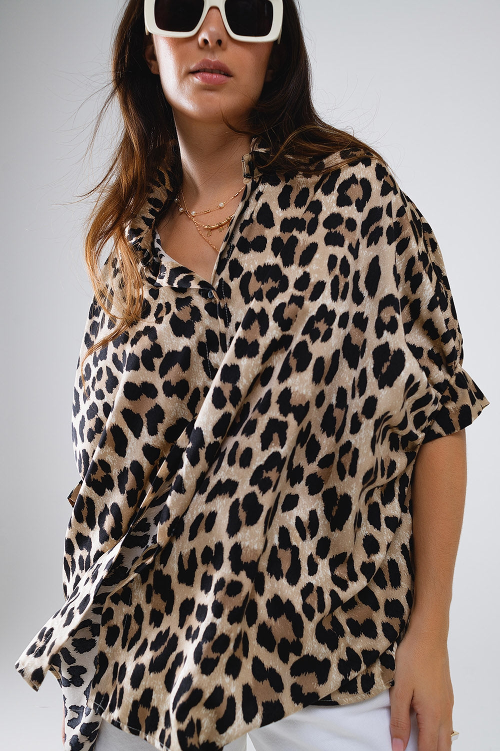 Camisa oversize con estampado de leopardo y mangas 3/4