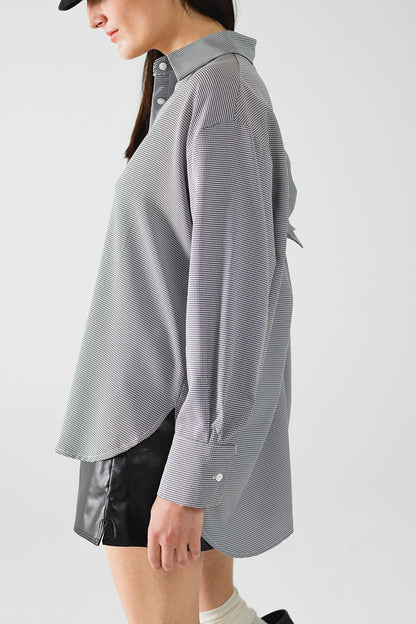 Camisa oversize de cuadros con detalle de lazo en blanco y negro