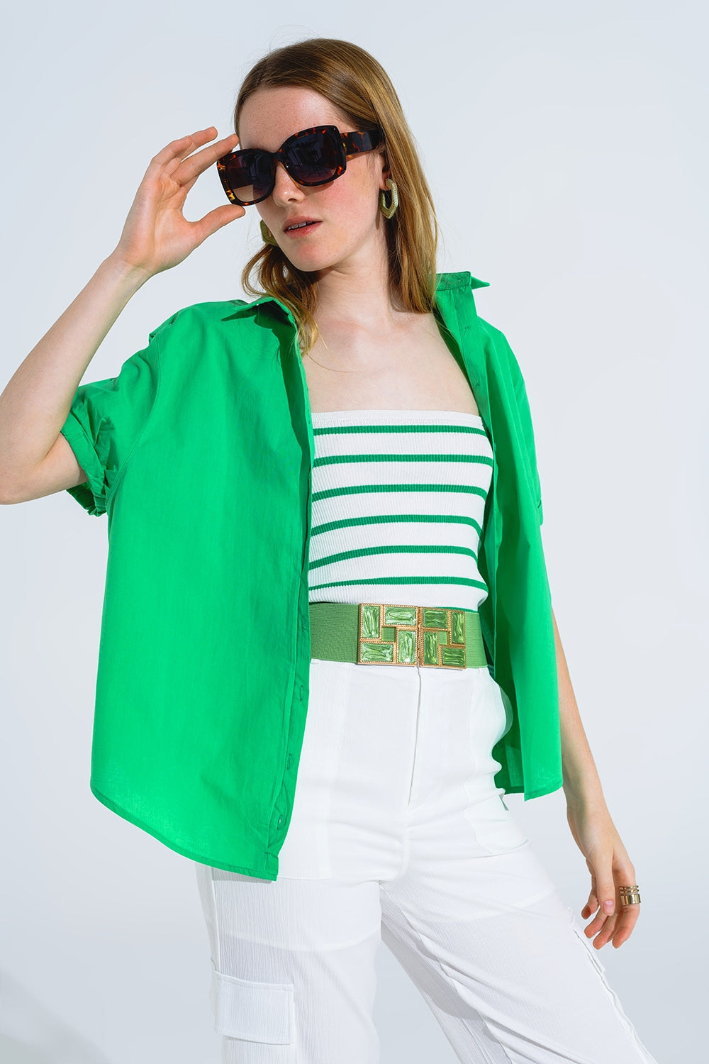 Camisa relajada de manga corta abotonada en verde