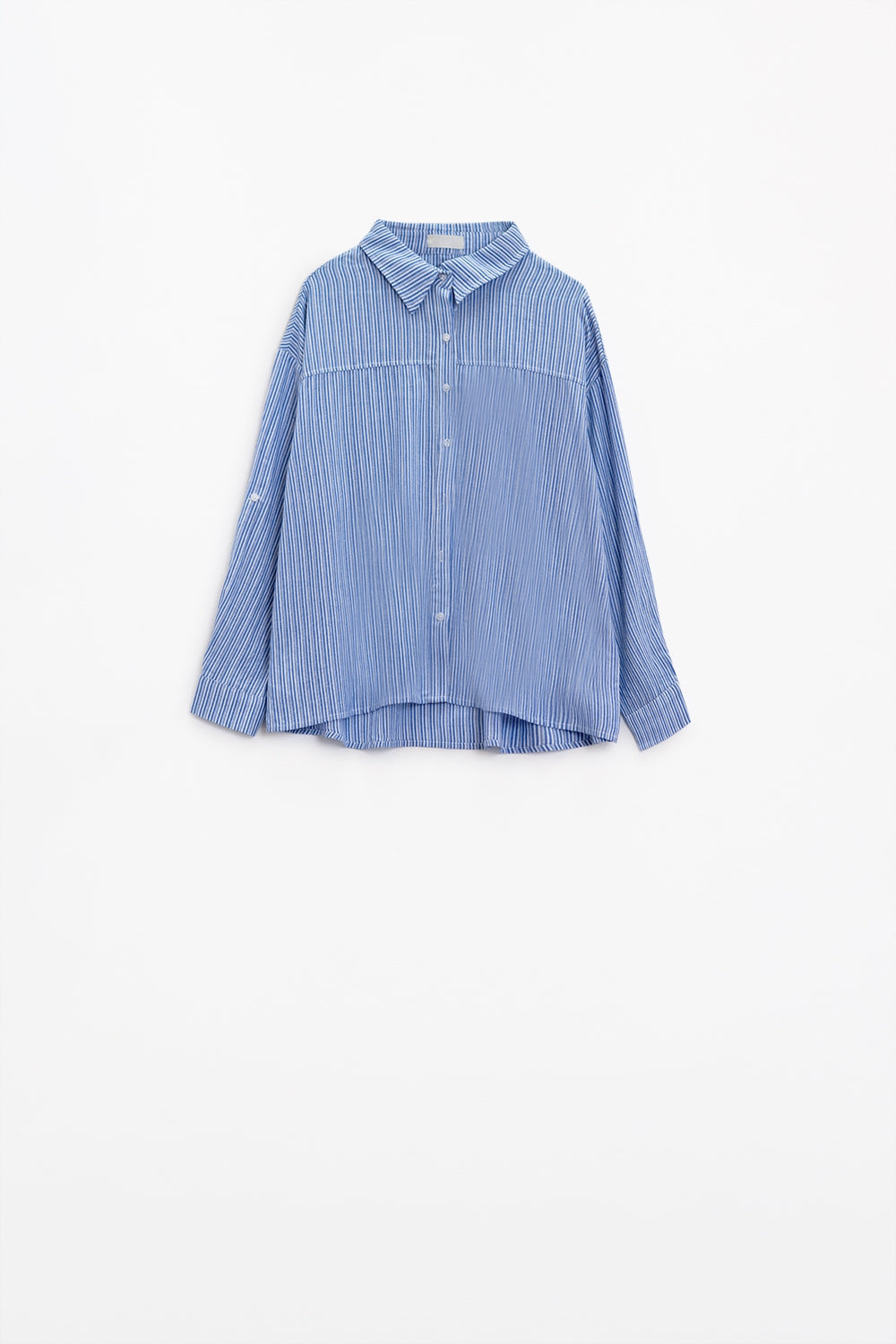 Camisa relajada de rayas finas en azul