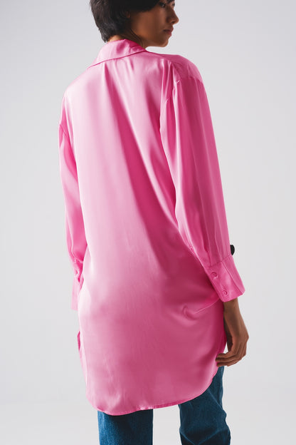 Camisa rosa de manga larga abotonada de satén