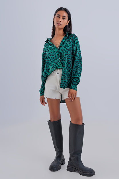 Camisa suave de manga larga verde con estampado de animal