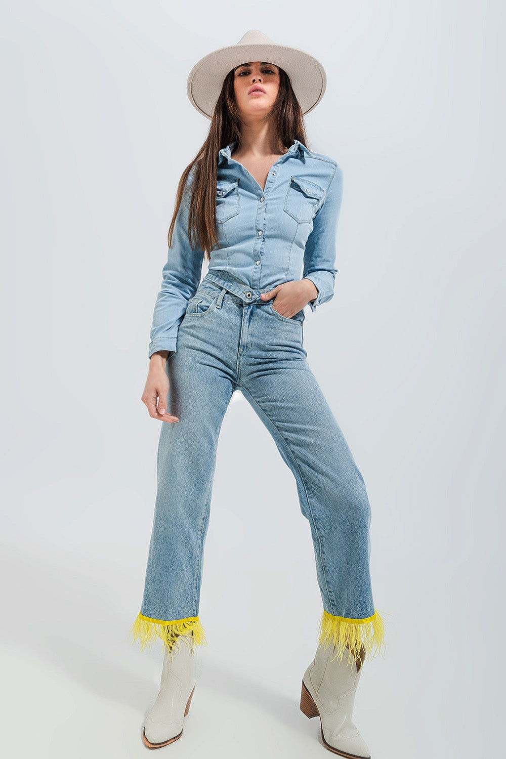 Camisa vaquera estilo western entallada con lavado azul claro