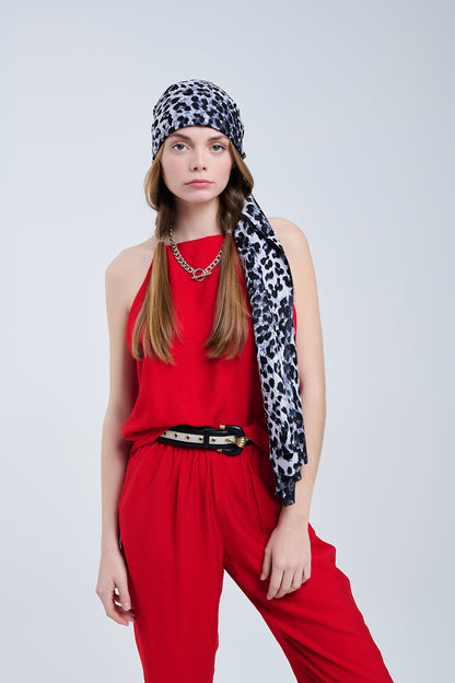 Camiseta básica de verano con cuello halter en rojo cereza
