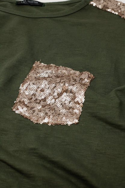 Camiseta caqui con detalle de lentejuelas