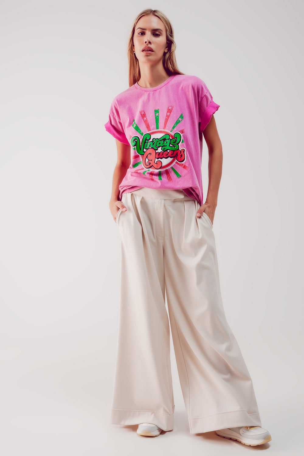 Camiseta casual con estampado gráfico de Vintage Queens en rosa