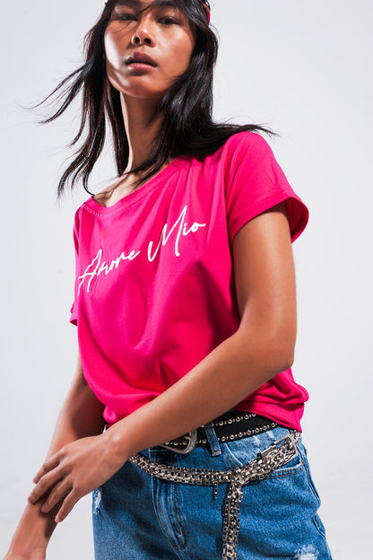 Camiseta color fucsia con texto Amore Mio