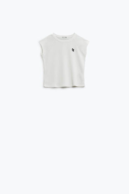Camiseta con cuello redondo y logotipo Love en el pecho en blanco en punto de pique