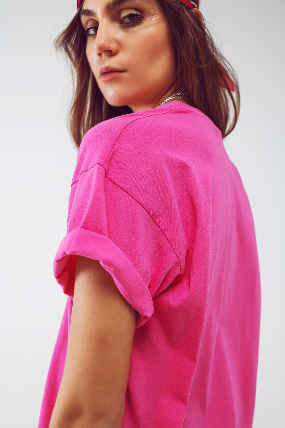 Camiseta con texto Dallas Texas en fucsia