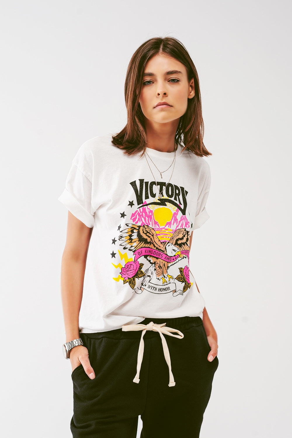 Camiseta con texto Victory en blanco