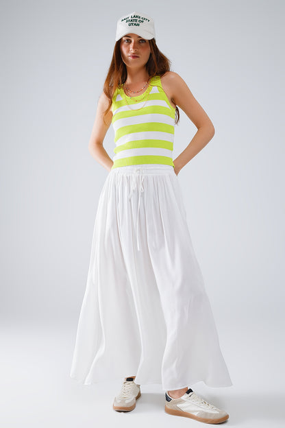 Camiseta de tirantes blanca con rayas anchas en verde lima
