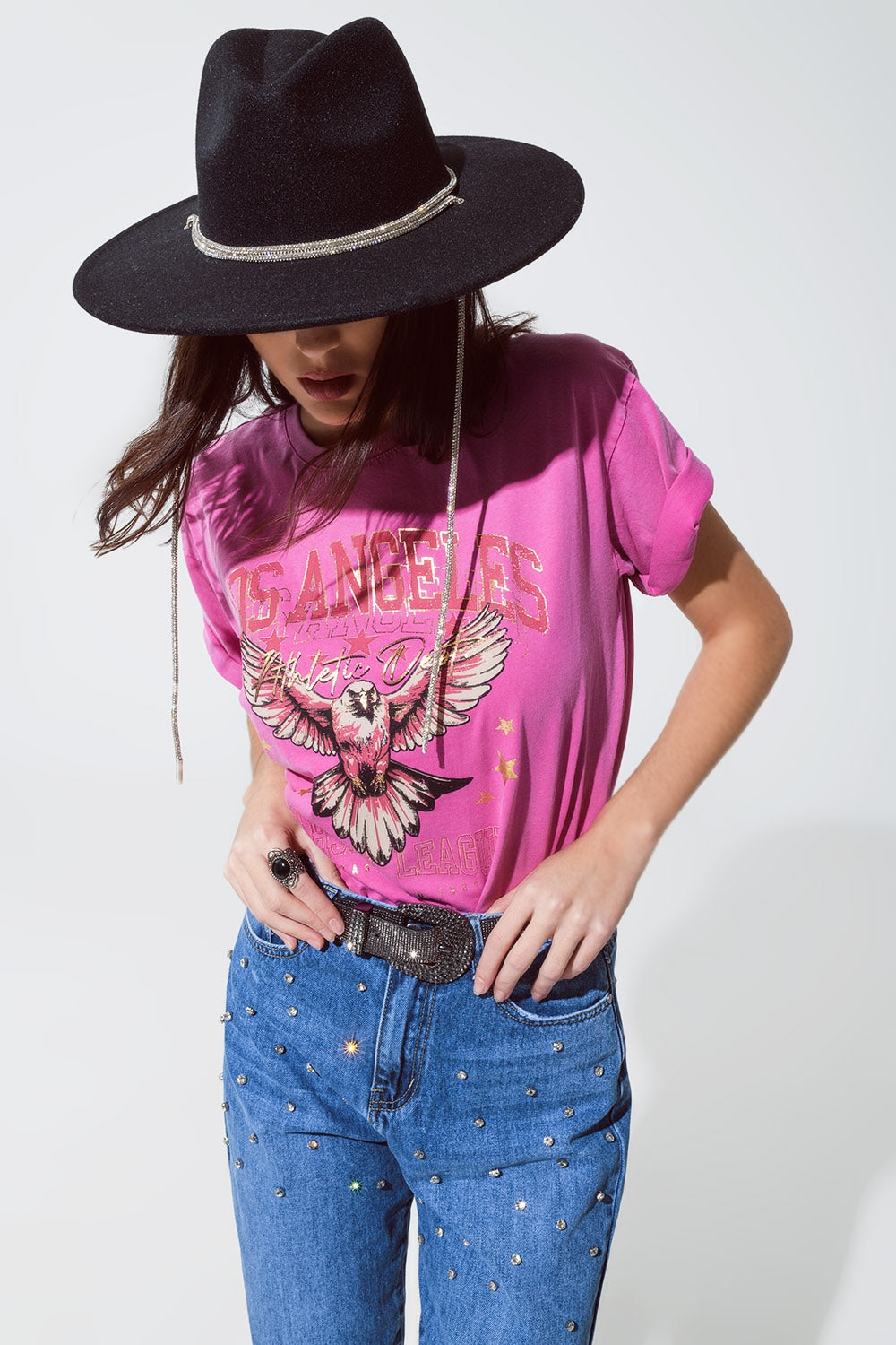Camiseta rosa con estampado de Los Ángeles en la parte delantera