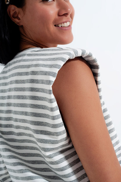 Camiseta sin mangas con hombreras y diseño de rayas en gris