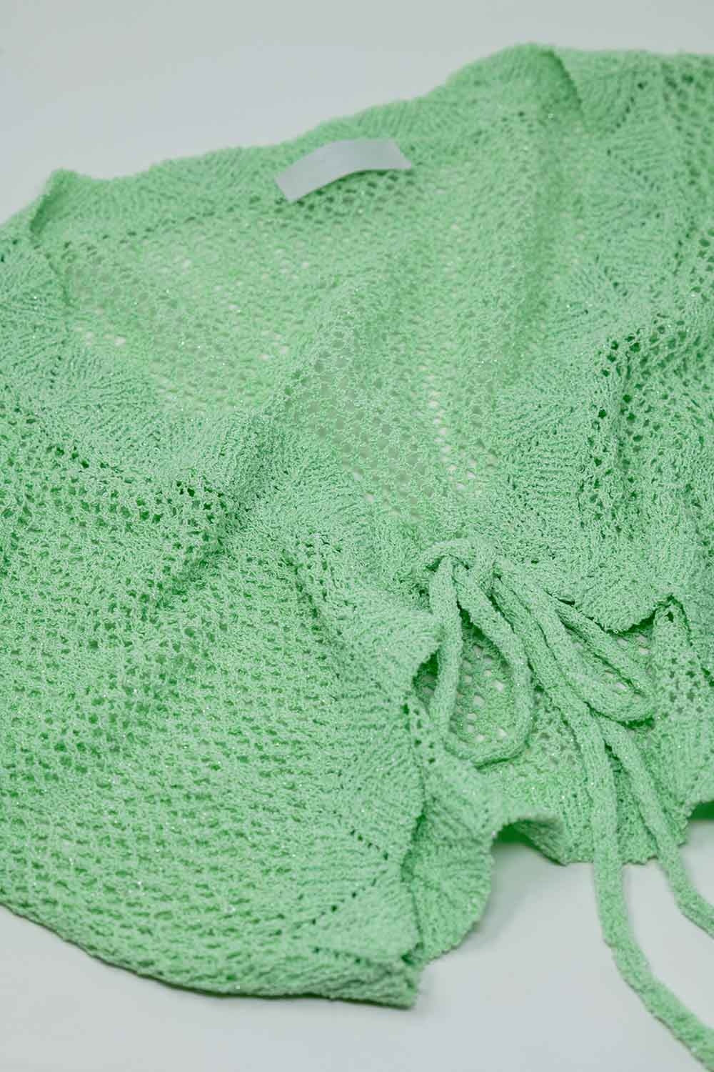 Cárdigan corto verde de ganchillo con detalle de lúrex