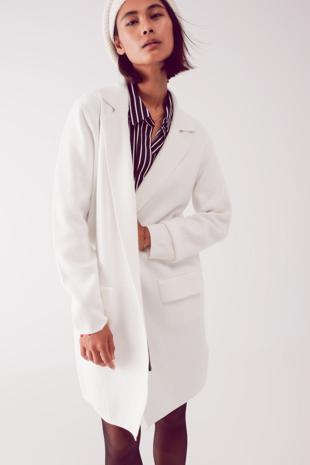 Cardigan extra grande en crudo con solapas