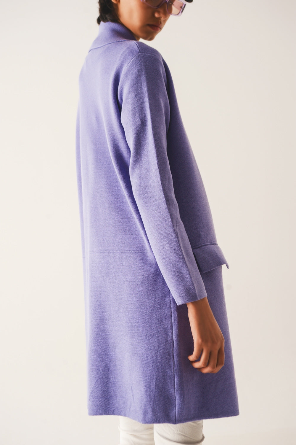 Cardigan extra grande en morado con solapas