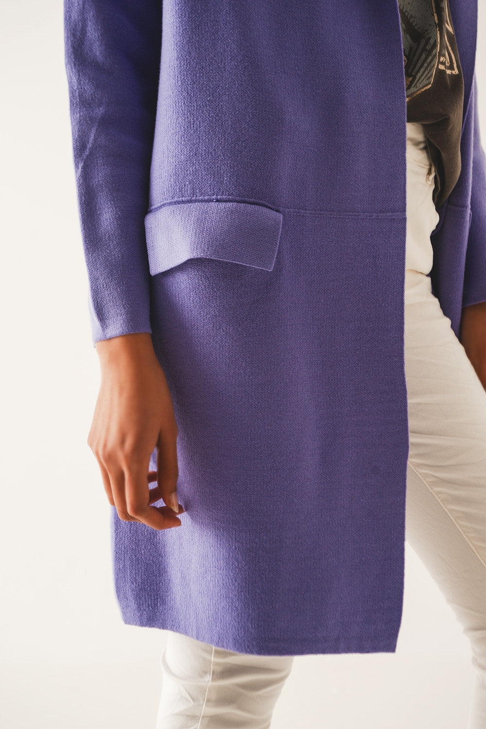 Cardigan extra grande en morado con solapas