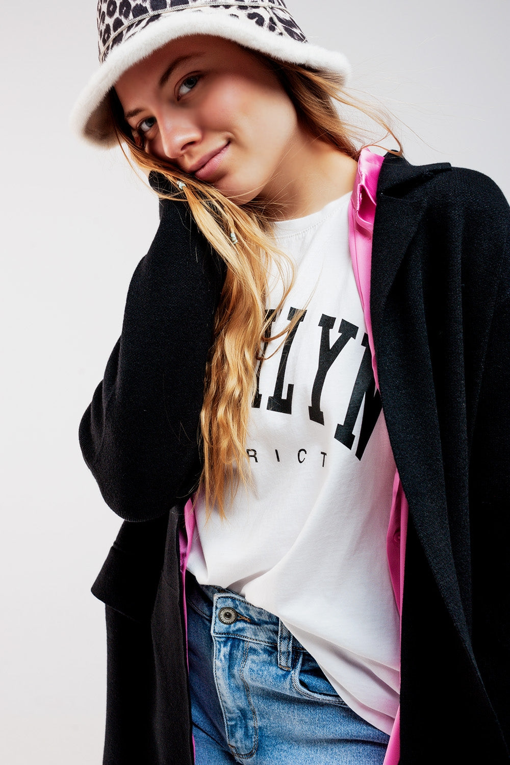 Cardigan extra grande en negro con solapas