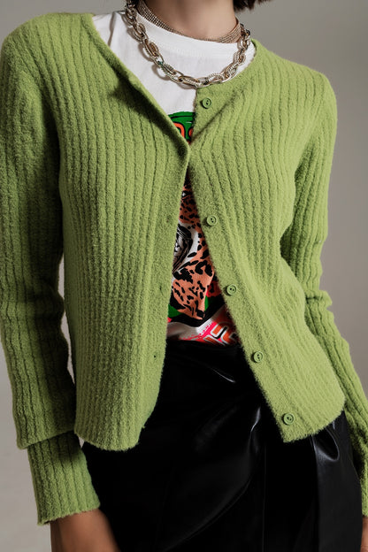 Cardigan verde súper suave y esponjoso