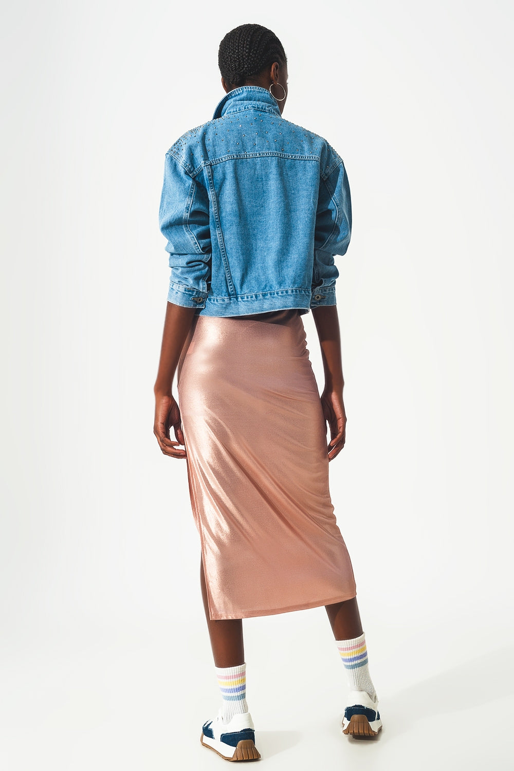Chaqueta vaquera con tachuelas en azul