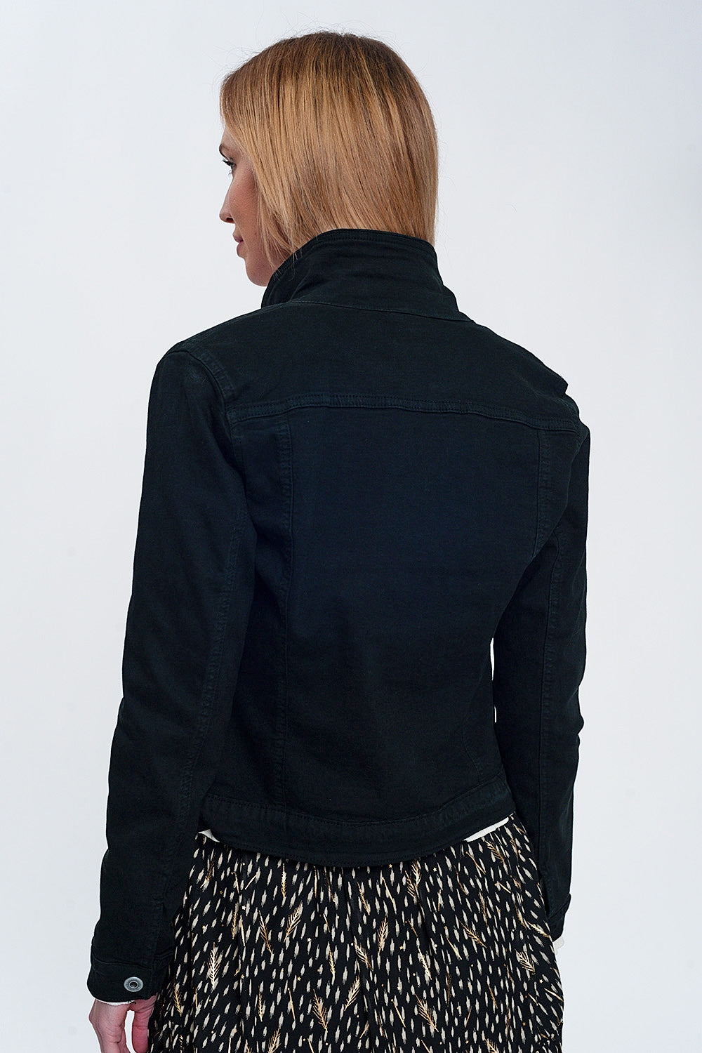 Chaqueta vaquera negra de corte slim