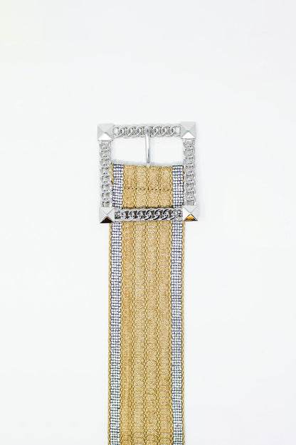 Cinturón ancho de tejido beige con strass en los bordes y gran hebilla cuadrada plateada