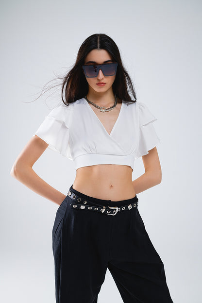 Crop Top Blanco Con Mangas Cortas Y Cuello En V
