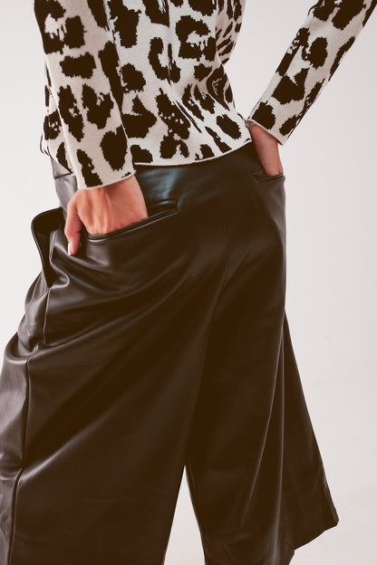 Culotte de pierna ancha en piel sintética en negro