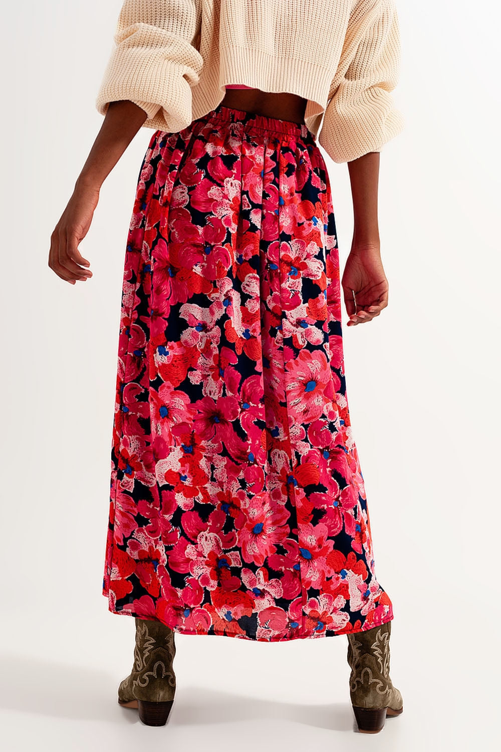 Falda con estampado de flores en color rosa intenso