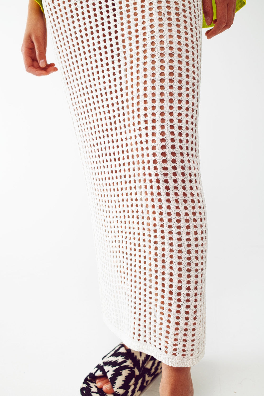 Falda larga de crochet transparente en blanco