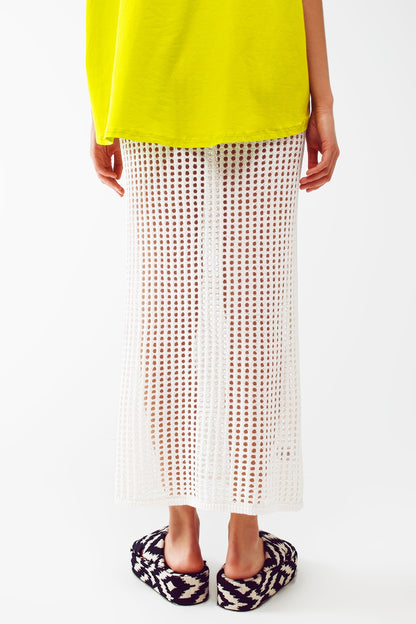 Falda larga de crochet transparente en blanco