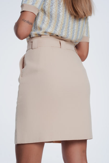 Falda mini beige con botones delanteros