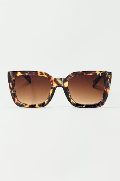 Q2 Gafas cuadradas alargadas con lentes oscuros en tonos de concha de tortuga