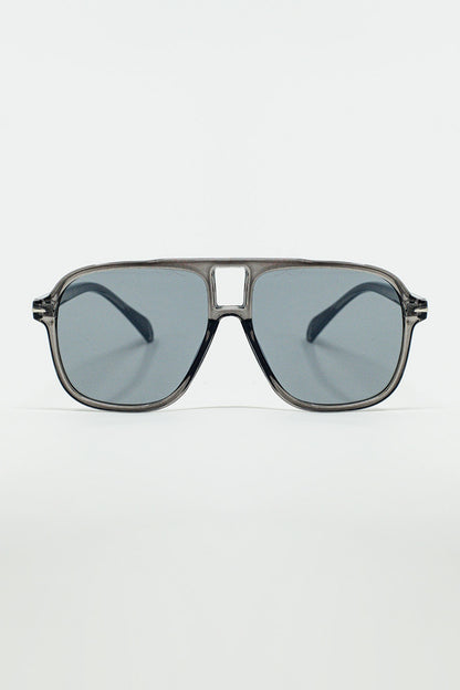 Q2 Gafas de Aviador Ovaladas con Lente Gris Ahumado en Gris