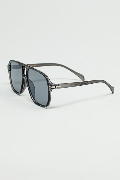Gafas de Aviador Ovaladas con Lente Gris Ahumado en Gris