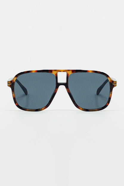Q2 Gafas de aviador ovaladas con lentes ahumadas negras en carey