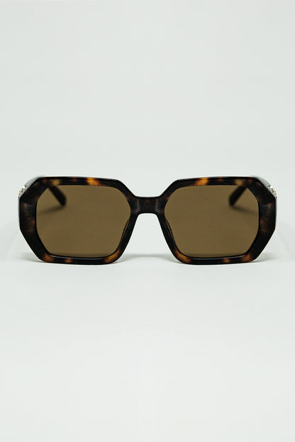 Q2 Gafas de sol con forma de diamante en color Ember con lentes tintadas en carey