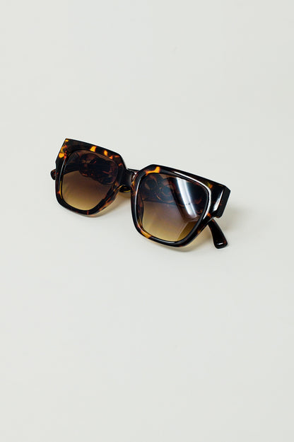 Gafas de sol con forma extra grandes en carey antiguo marron