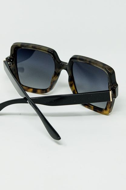 Gafas de sol con montura con estampado degradado y patillas negras