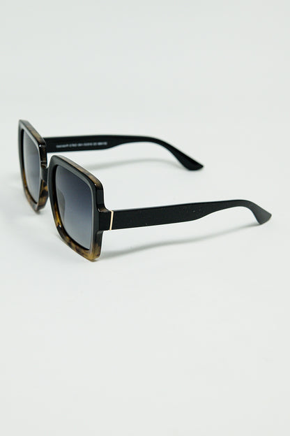 Gafas de sol con montura con estampado degradado y patillas negras