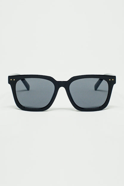 Q2 Gafas de sol con montura cuadrada biselada en negro