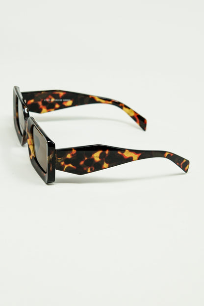 gafas de sol cuadradas con estampado abstracto marrón
