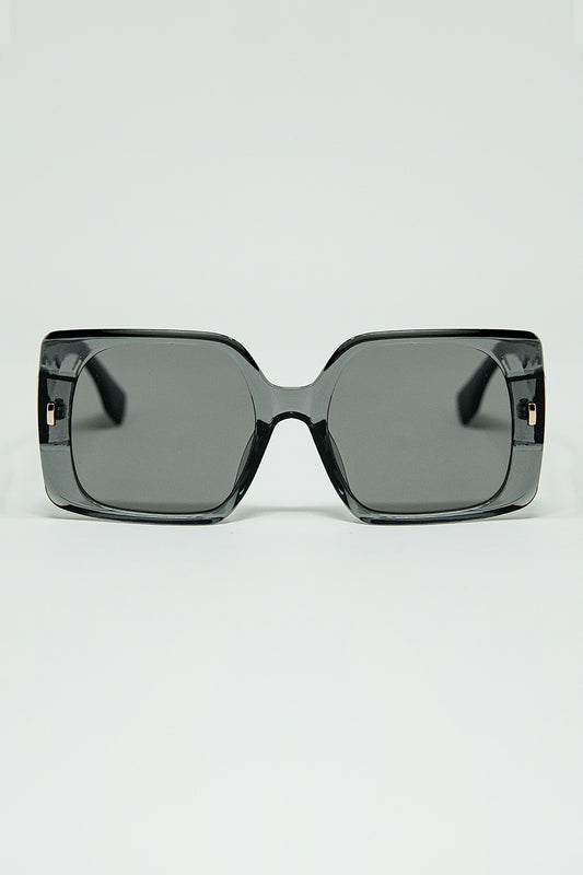 Q2 Gafas de sol cuadradas grises con detalle dorado en el lateral