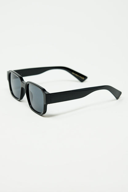 Gafas de sol cuadradas gruesas negras en gris cristal