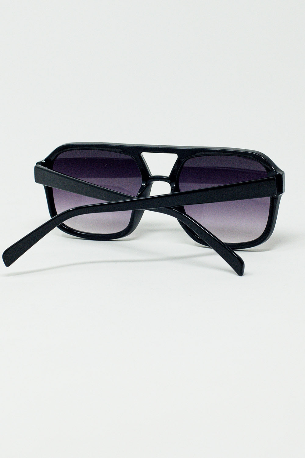 Gafas de sol de aviador de los años 70 en negro