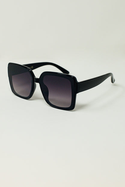 Gafas de sol estilo cuadrado en negro