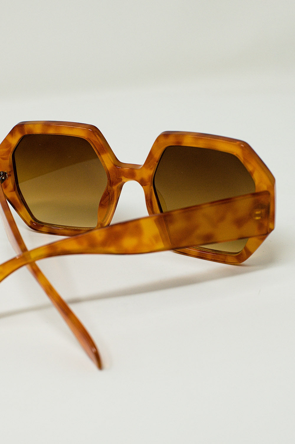 Gafas de sol hexagonales y extra grandes en carey vintage